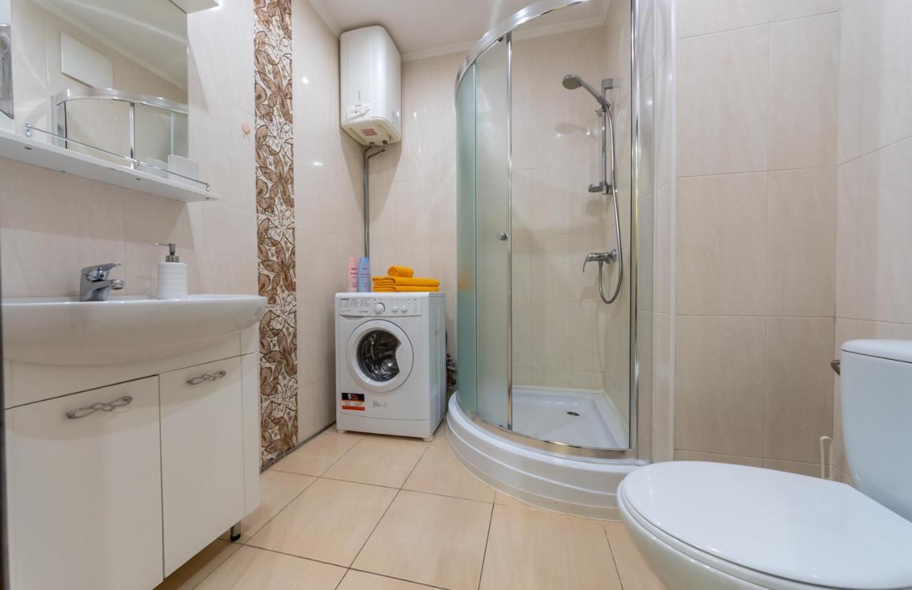 Видові 1К-2К Апартаменти 11,15, 23 Поверхи Kiev Exterior foto